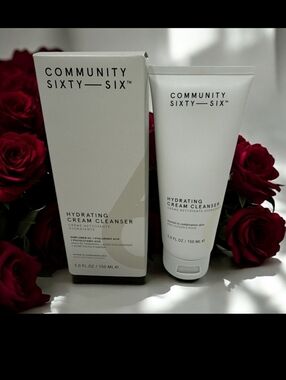 Community Sixty-Six Hydrating Cream Cleanser - White